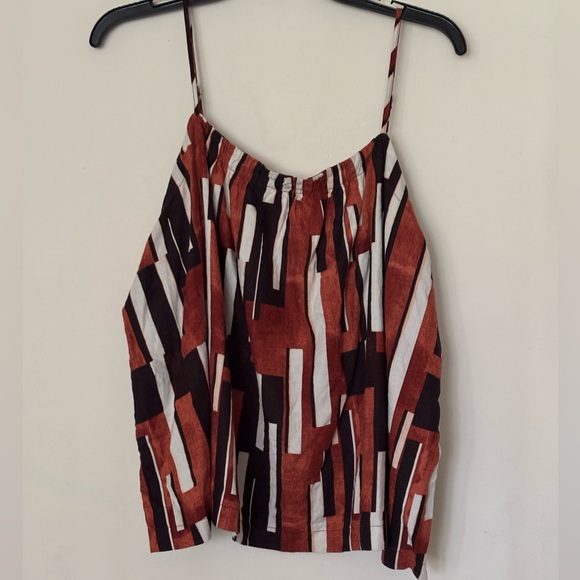 Treasure & Bond Tops - Treasure & Bond Women’s Cropped  Sleeveless Shirt Size 1X Volor Red Brown